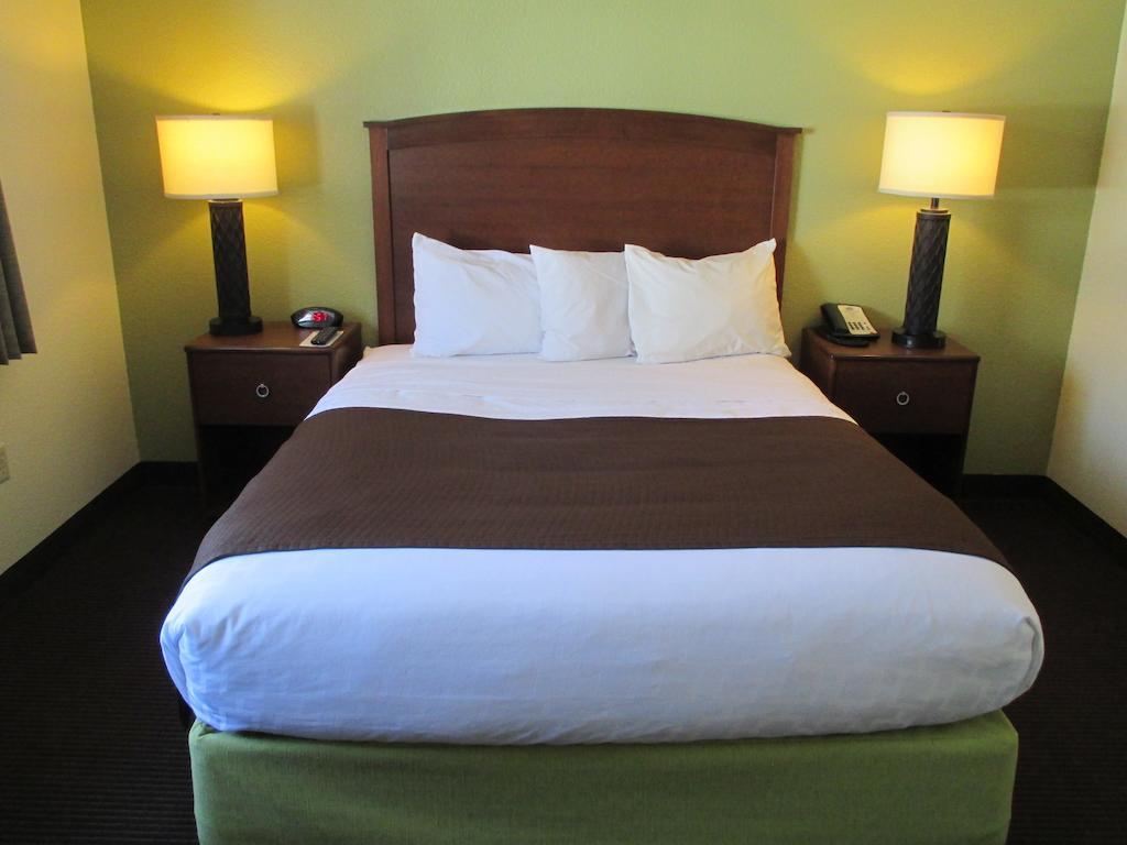 Cobblestone Hotel & Suites - Wisconsin Rapids Zewnętrze zdjęcie