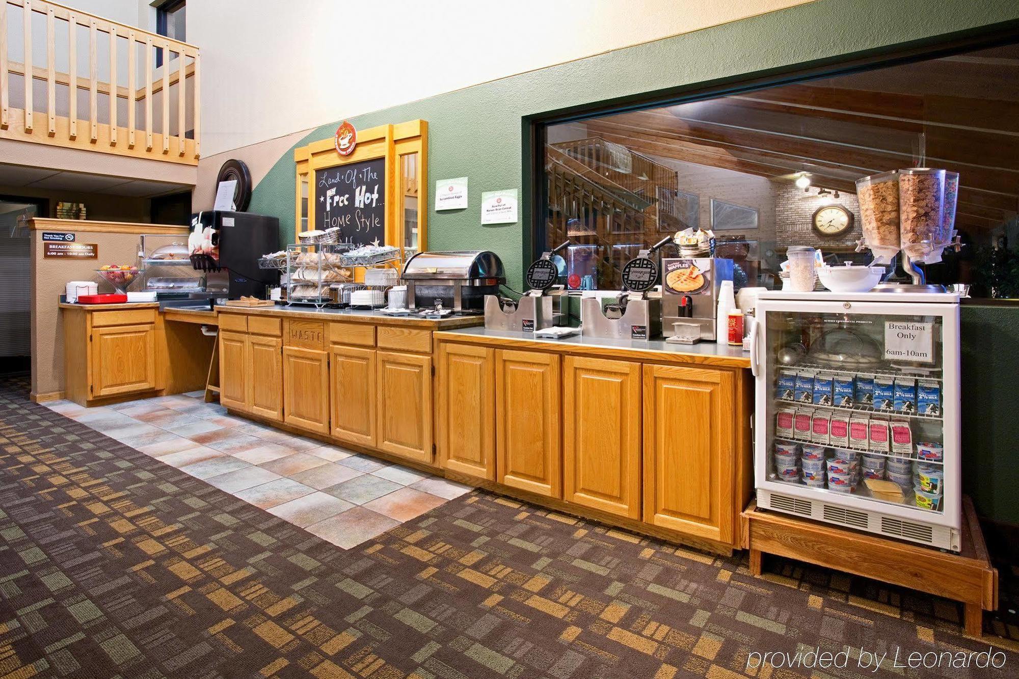 Cobblestone Hotel & Suites - Wisconsin Rapids Zewnętrze zdjęcie
