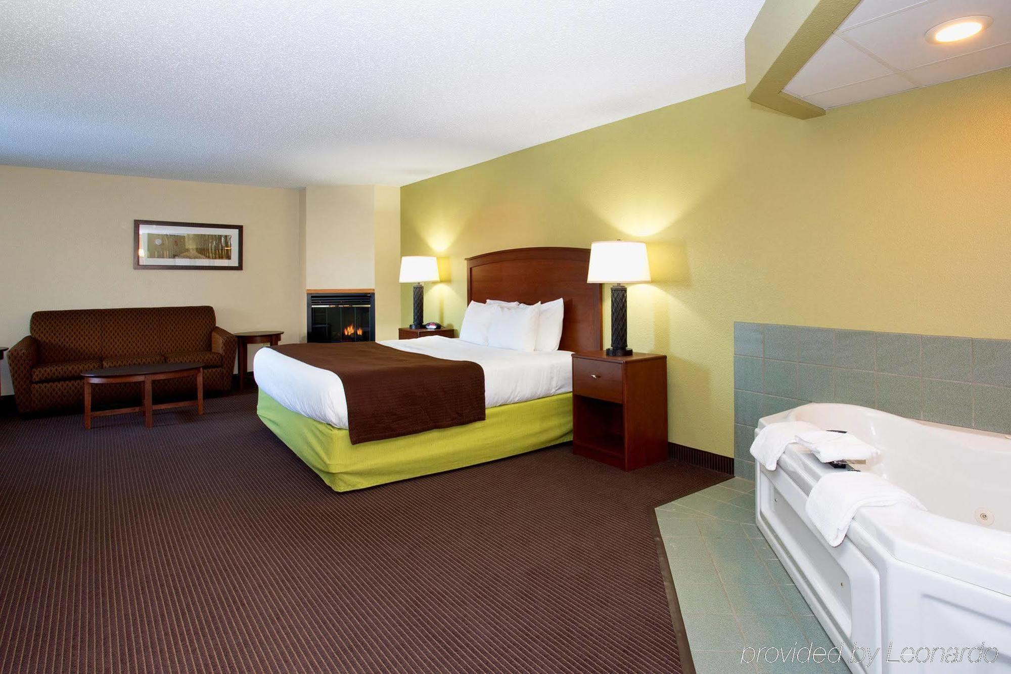 Cobblestone Hotel & Suites - Wisconsin Rapids Zewnętrze zdjęcie
