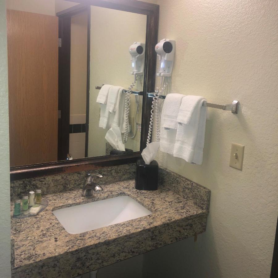 Cobblestone Hotel & Suites - Wisconsin Rapids Zewnętrze zdjęcie